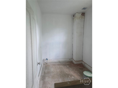 INVESTOR SPECIAL! This 4 bedroom 2 bathroom property can be made - photo 11
