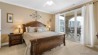 Welcome to this stunning 3-bedroom, 3-bathroom Lands' End condo