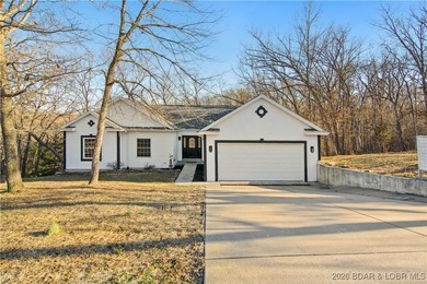 Lake of the Ozarks Home For Sale in Four Seasons Missouri