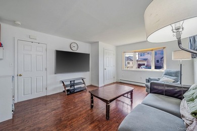 Welcome to this beautifully maintained 3 bedroom, 2 full - photo 6