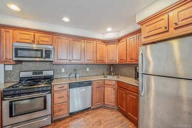 Welcome to this beautifully maintained 3 bedroom, 2 full - photo 10