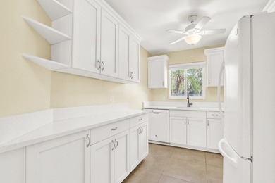 Rare 1st floor 2 bedroom, 2 bathroom condo with in unit laundry - photo 17