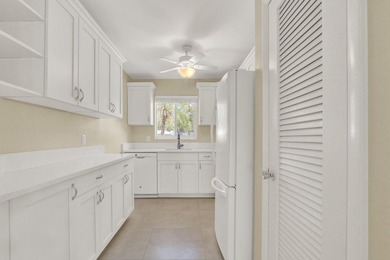 Rare 1st floor 2 bedroom, 2 bathroom condo with in unit laundry - photo 18