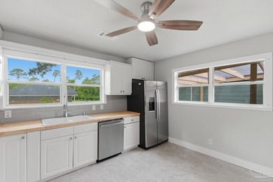 Charming and completely renovated 3-bedroom, 2-bath home on a - photo 9