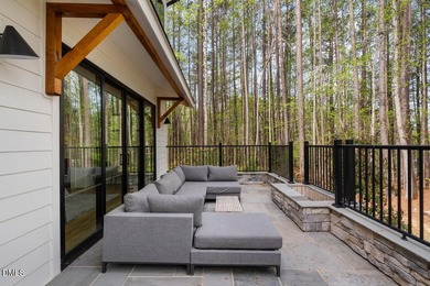 A true home built for lake living! Experience this beautifully - photo 46