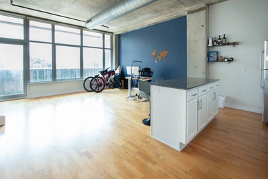 Welcome to The Guild, a South Loop hidden gem!!! This highly