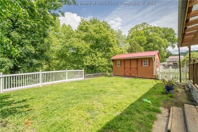 YOUR DREAM HOME SITTING ON A RIVER LOT IS HERE! This ranch-style - photo 4