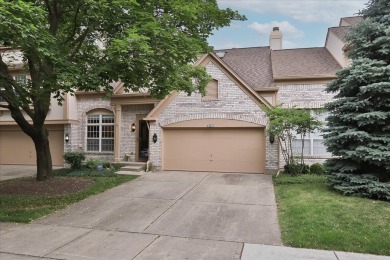 Lake Townhome/Townhouse For Sale in Buffalo Grove, Illinois