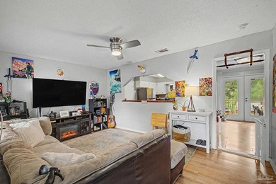 This 3-bedroom, 2-bathroom brick home offers 1,092 square feet - photo 3