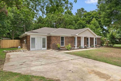 Fall in love with this beautifully updated 3-bedroom, 2-bath - photo 3