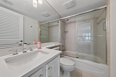 Beautifully updated and move-in ready, this spacious 2BR/2BA - photo 15