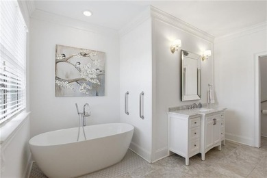 *LARGE PRICE ADJUSTMENT* Absolute perfect 10! Rare FOUR BEDROOM - photo 23