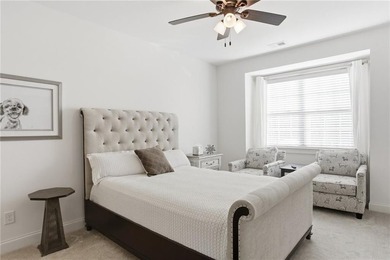 *LARGE PRICE ADJUSTMENT* Absolute perfect 10! Rare FOUR BEDROOM - photo 29