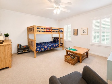 Rare opportunity in coveted Valley View Park Estates, known for - photo 30