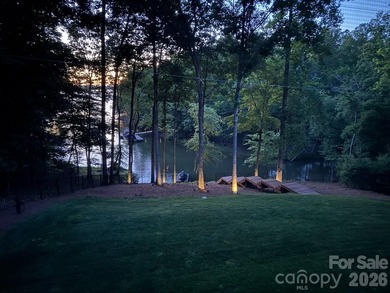 MOTIVATED SELLER! and WATERFRONT-DOCKABLE LOT! This 5 bedroom - photo 2