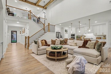 MOTIVATED SELLER! and WATERFRONT-DOCKABLE LOT! This 5 bedroom - photo 5