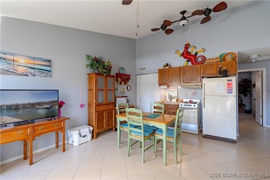 Super cute TOP FLOOR UNIT WITH BOAT SLIP! This is a great
