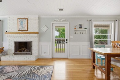Incredible Value in Cordova Park! Location, Location, Location! - photo 4