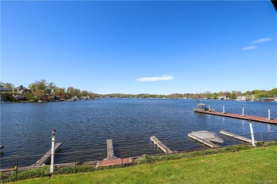 Lake Mahopac Condo For Sale in Mahopac New York