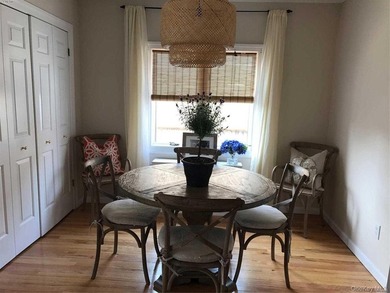 Live the Beachside lifestyle in Long Beach with this beautifully - photo 6