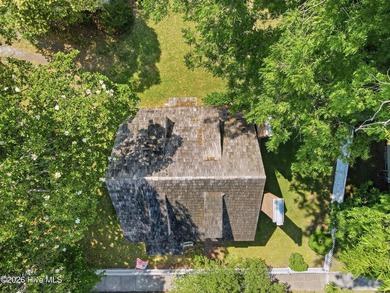 Own a piece of New Bern history with this charming 2-bedroom, 1 - photo 8