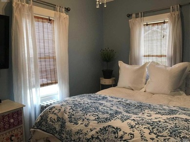 Live the Beachside lifestyle in Long Beach with this beautifully - photo 8