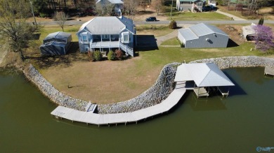 Lake Home For Sale in Gadsden, Alabama