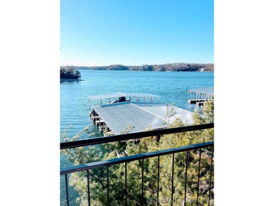 Discover your dream getaway at Lake Ozark! This spacious - photo 2