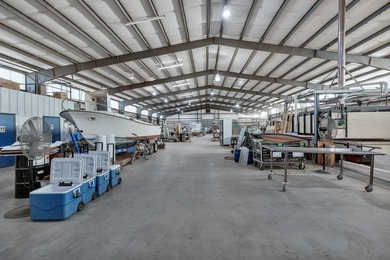 A 27,000 +/- square feet of industrial building on 50 +/- acres - photo 4