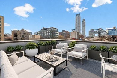 A rare three bedroom duplex with expansive private outdoor space - photo 11
