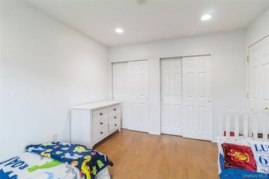 Beautiful townhouse condo offering comfort and convenience. This - photo 16