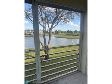 Lake Condo For Sale in Boca Raton, Florida