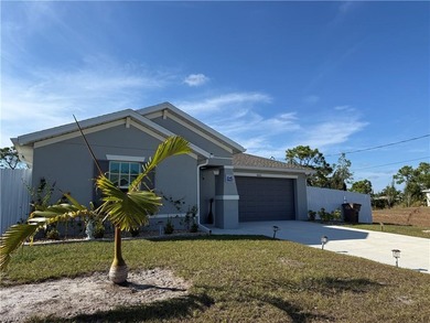 Cape Coral Lakes Area Home For Sale in Cape Coral Florida