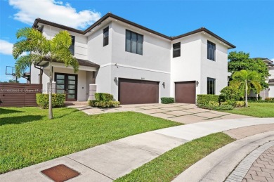 (private lake, pond, creek) Home For Sale in Miami Lakes Florida