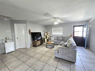 This newly renovated duplex is a fantastic investment - photo 6