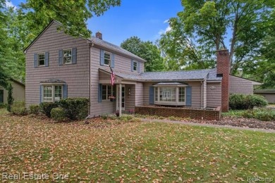 Lake Home Sale Pending in West Bloomfield, Michigan