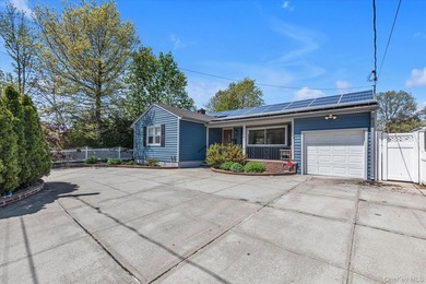 Welcome to This Beautiful Ranch Style Home. As You Enter in To - photo 2