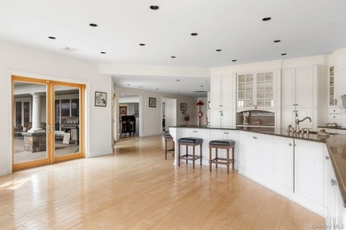Rising along one of the most prestigious stretches of shoreline - photo 15