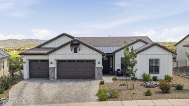 Perched above the fairways in the prestigious Prescott Lakes - photo 2