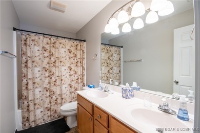 Small complex that is very well maintained and self managed to - photo 4