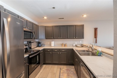 Small complex that is very well maintained and self managed to - photo 5