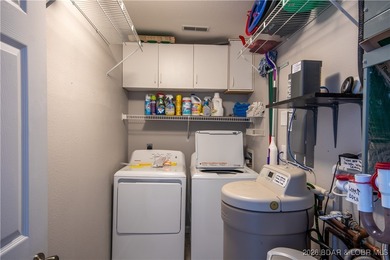 Small complex that is very well maintained and self managed to - photo 8