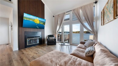 Lakefront living on a FLAT lot w/ HUGE view in the heart of - photo 6