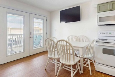 1118 W Beach Blvd 22 - photo 8