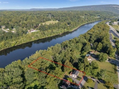 Lake Home For Sale in Knowlton Twp., New Jersey