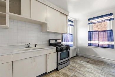 Welcome to 2281 Loring Place North, a spacious two-family home - photo 17