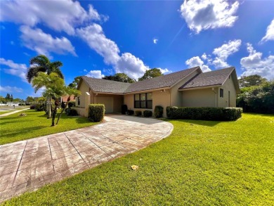 (private lake, pond, creek) Home For Sale in Lake Worth Florida