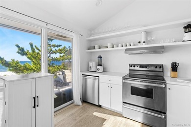 A rare dual-waterfront opportunity in Southampton, this unique - photo 9