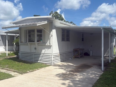 COMPLETLEY REMODELED INSIDE!!! Candlelight Manor offers a - photo 1