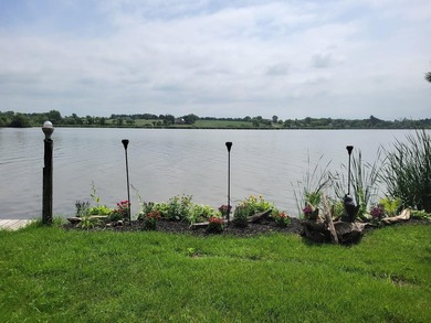 New Price! Waterfront Completely Furnished - Immaculate - photo 11